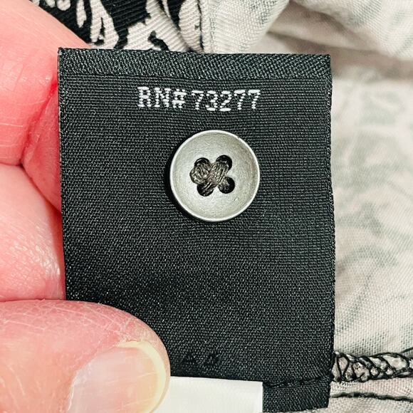 ROCK & REPUBLIC Blush Rose Floral Long Sleeve Roll Tab Button Down Shirt L - Picture 10 of 12